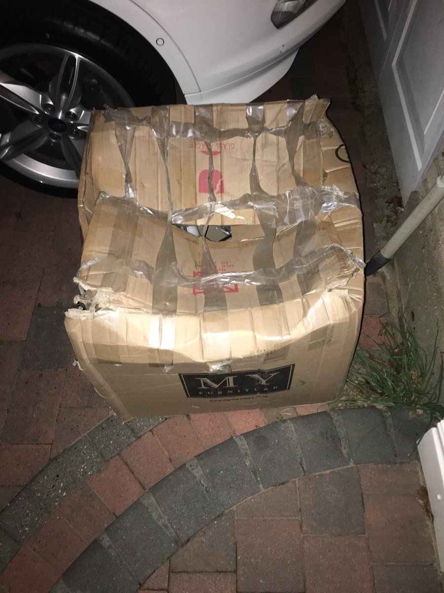 JoannaMLee's tweet photo. @MyFurnitureCoUK this is how my chairs have turned up?! https://t.co/WWPG9bdIF4