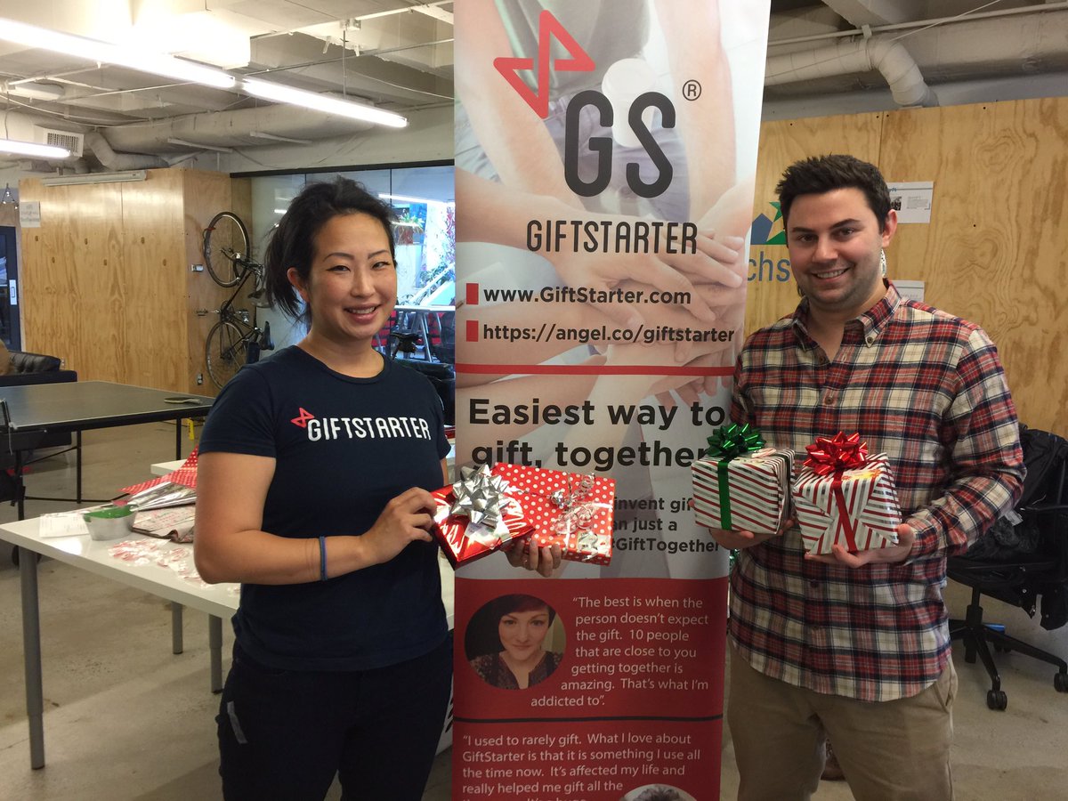 GiftStarter's tweet photo. Gift wrapping for FREE today at #startuphall and @galvanize today! https://t.co/p8GhprTsAg