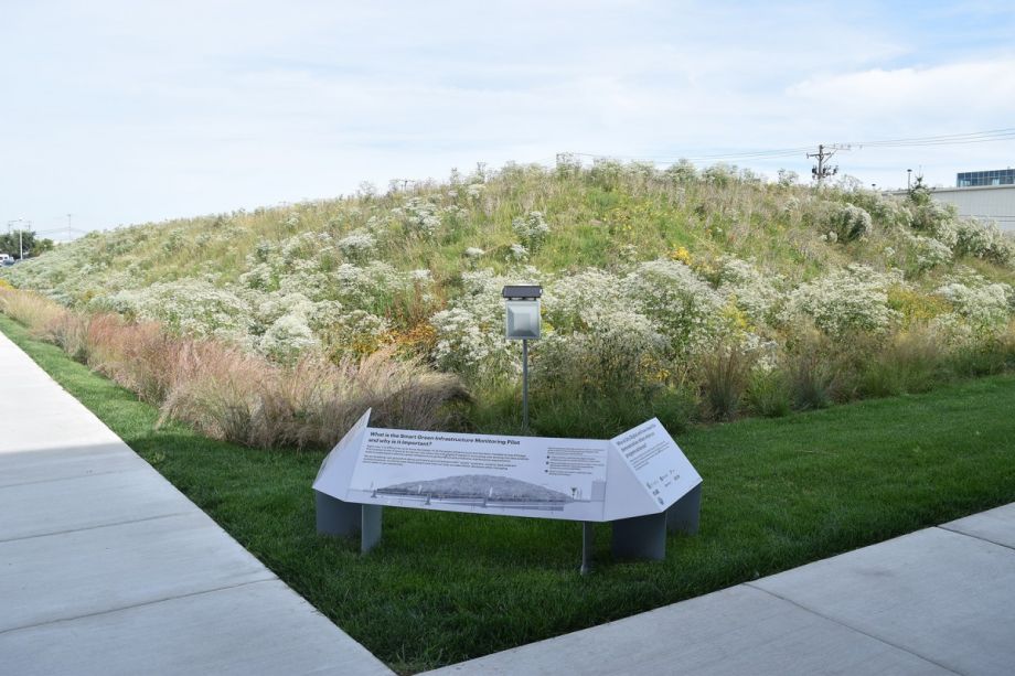 city_inspired's tweet photo. Chicago's City Digital Uses Sensors to Evaluate Green Infrastructure
https://t.co/2CnlLtBmzQ
#Chicago #civictech #environment @CityDigital_ https://t.co/9kDbrp1PzQ