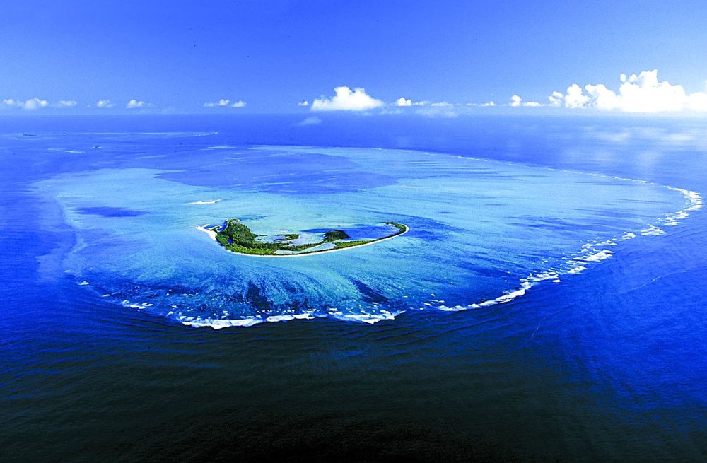 _IamFisherman's tweet photo. Aerial view of Indian Ocean's bonefish favorite Alphonse Island Seychelles.
#fishing https://t.co/ZeugdXNMQE