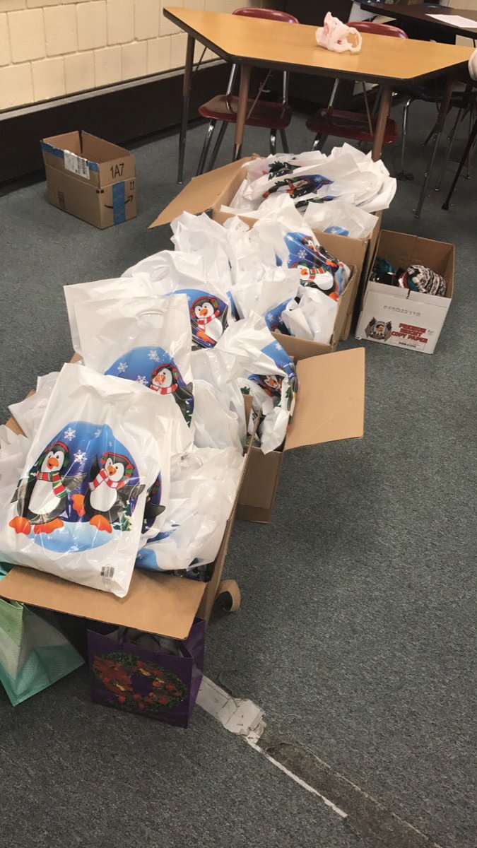 Thank you so much everyone, 140 packages❤💚🎄🎗 <a href="/TchKrieger/">Mrs Krieger</a> @AboroPrincipal <a href="/TheSunChronicle/">The Sun Chronicle</a>