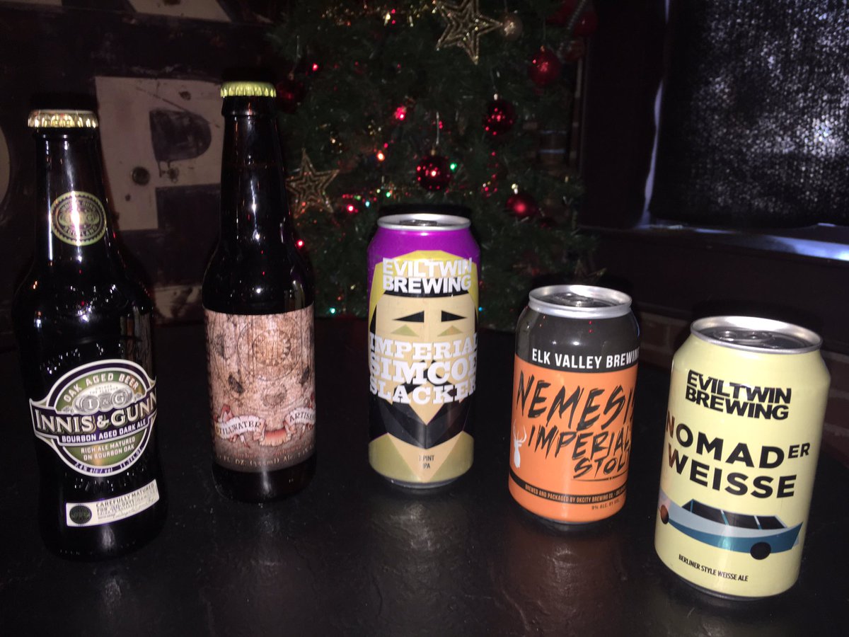 The Beehive Lounge tweet media