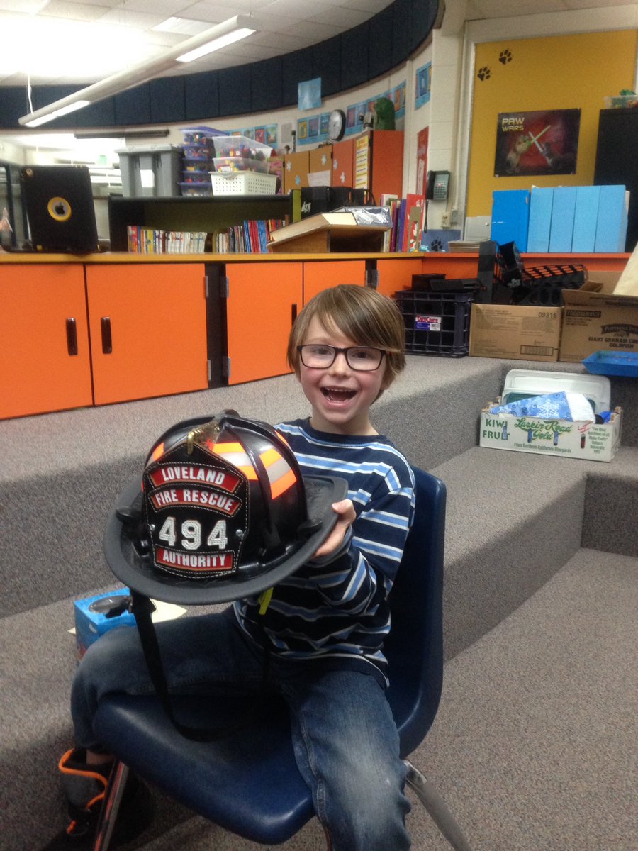 TSDLeopards's tweet photo. @TSDLeopards #mingletime when students get to learn more about careers they are interested in #pbl https://t.co/BkLK7GvuFN