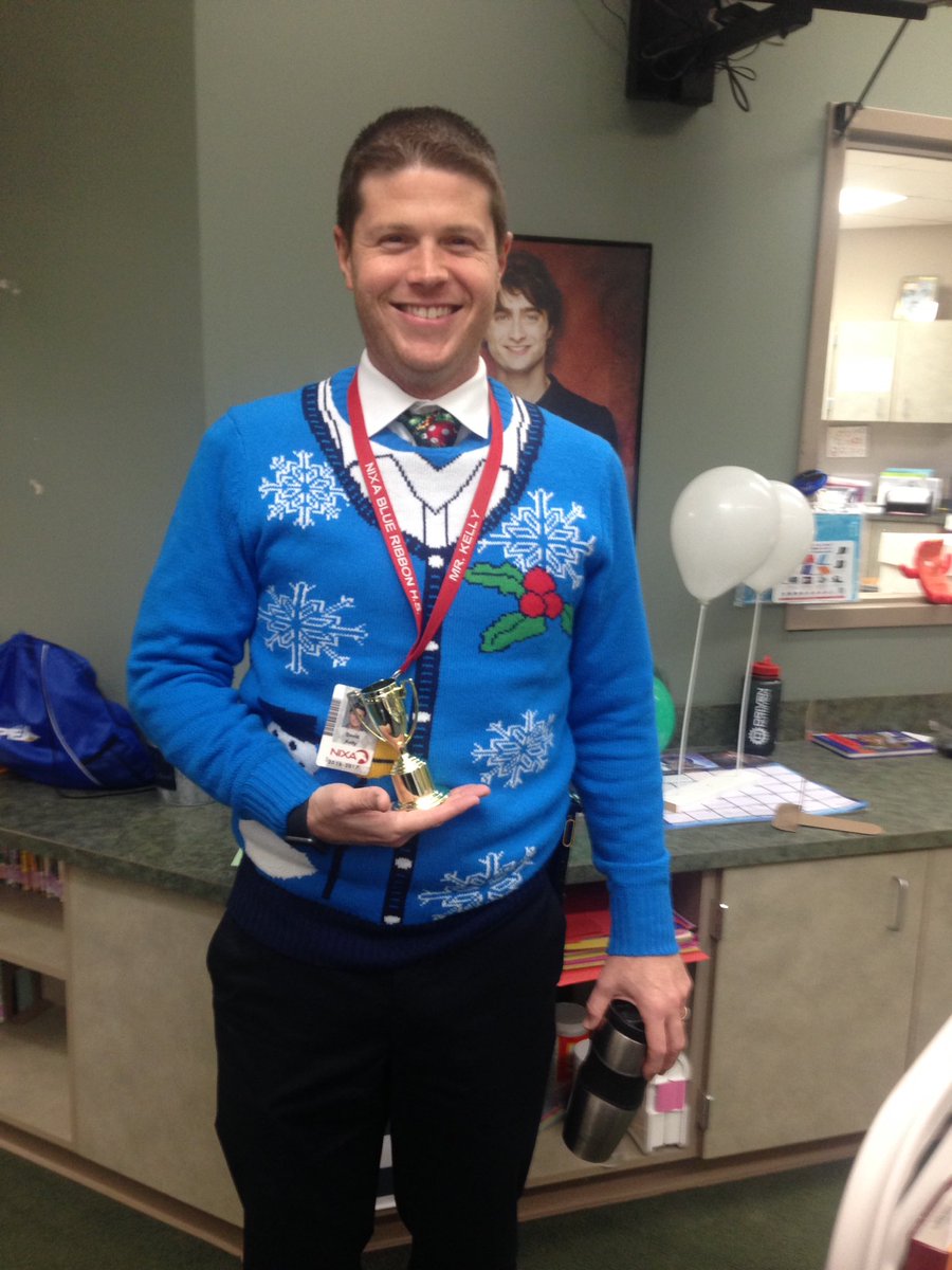juliehuff8's tweet image. Ugly sweater guaranteed to make one laugh😂 #happyadmin
