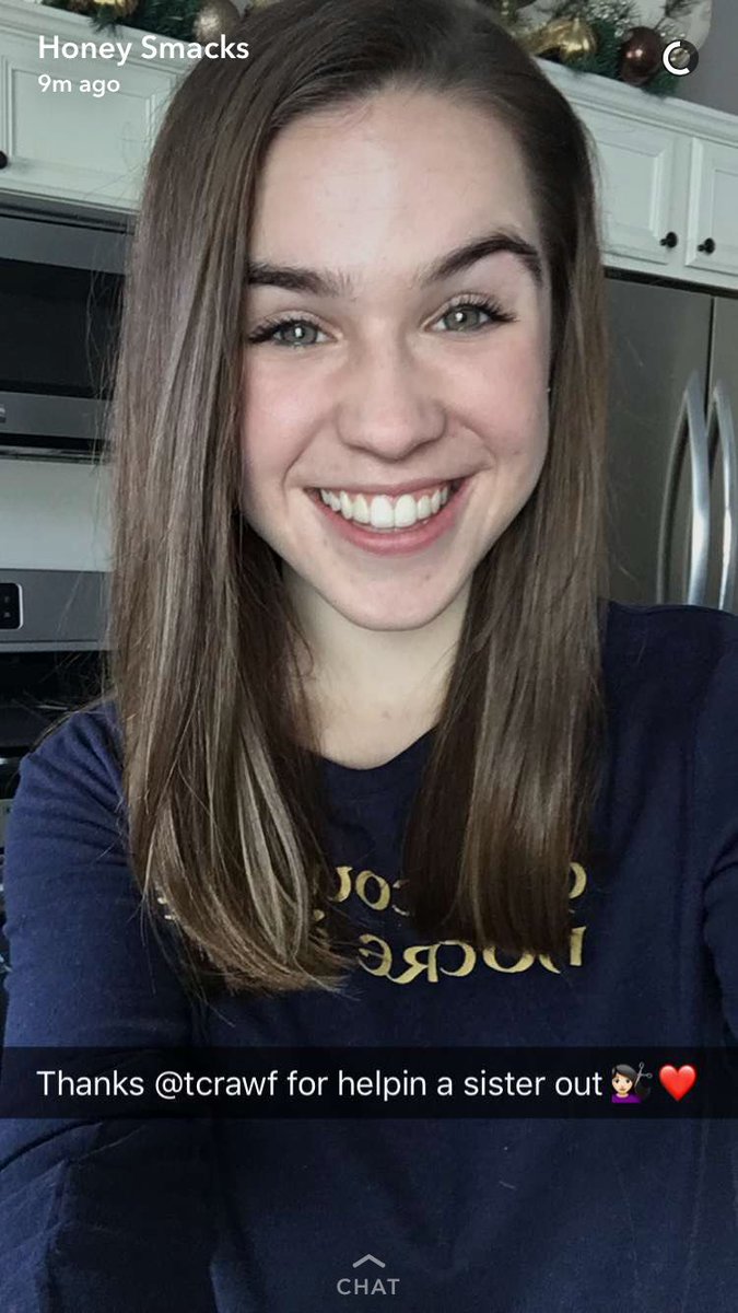 tiffanydunlap_'s tweet image. Got to cut one of my best friends hair this afternoon while my other best friends watched 😂😍✂️ #FirstClient