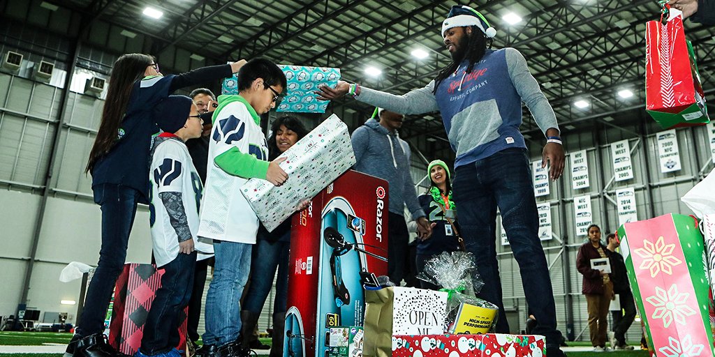 Seattle Seahawks (@seahawks) on Twitter photo "Christmas is a time of giving, a time of love and appreciation and kindness." - <a href="/RSherman_25/">Richard Sherman</a> on his🎄event
📰 | shwks.com/tbr5 "Christmas is a time of giving, a time of love and appreciation and kindness." - <a href="/RSherman_25/">Richard Sherman</a> on his🎄event
📰 | shwks.com/tbr5