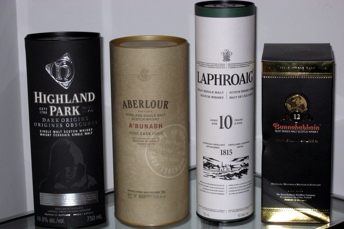 vphantom's tweet photo. Even better:
• Highland Park Dark Origin
+ Aberlour A'Bunadh
• Laphroaig 10
• Bunnahabhain 12
- Auchentoshan 12
#DramCam
Cc:@Ryon_D @vessiot https://t.co/ViWu6Mobgp