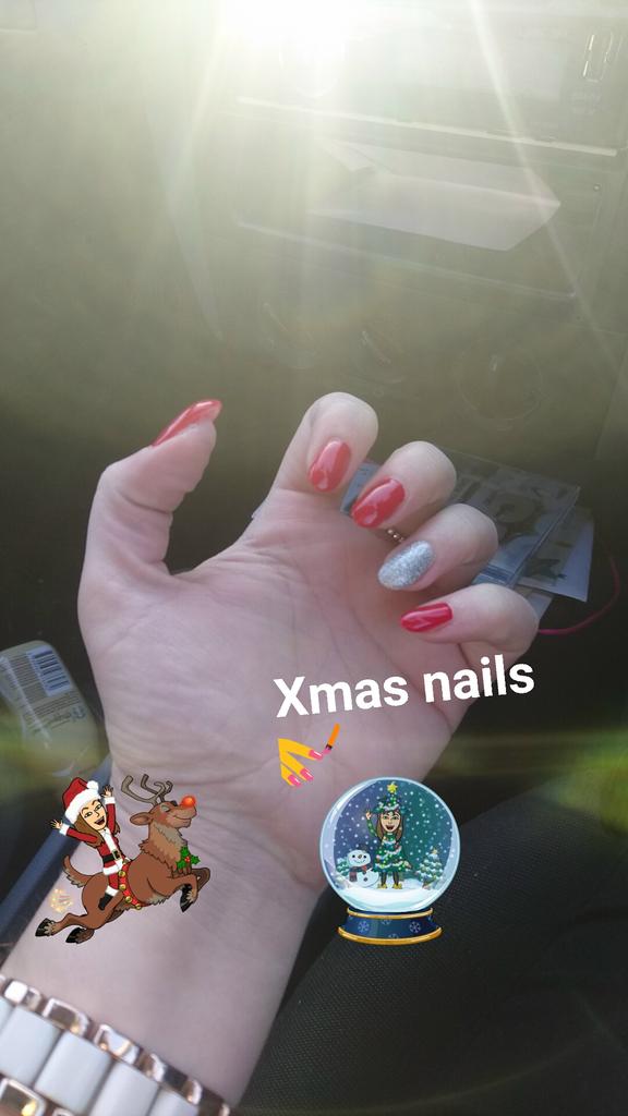 D2Tina's tweet photo. #feelingfestive 😊😊🎄❄🎅 https://t.co/hs7Olol1fu