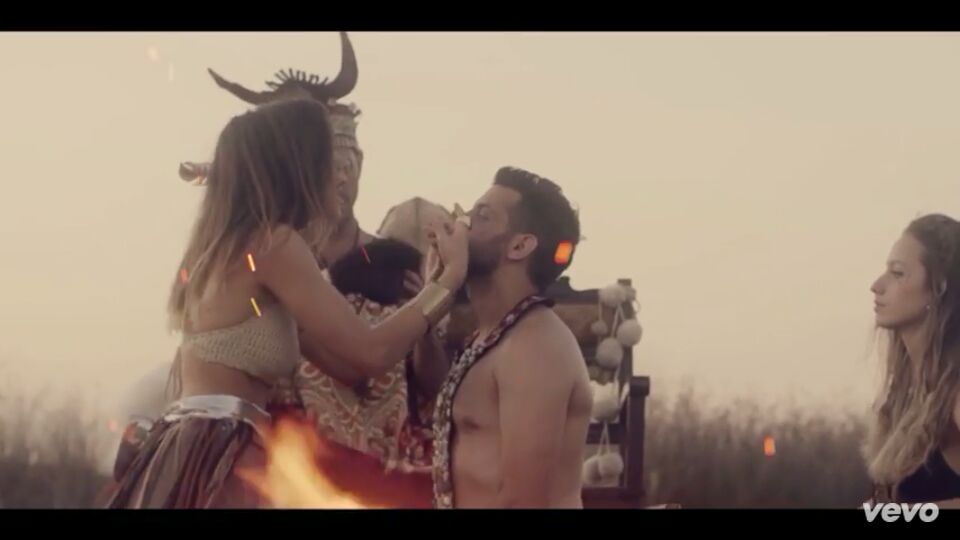 TbComunidad's tweet photo. @diegaTB en el vídeo de @iampolyiam #Salvajes 🔥💥 https://t.co/l9YnPwuIAq