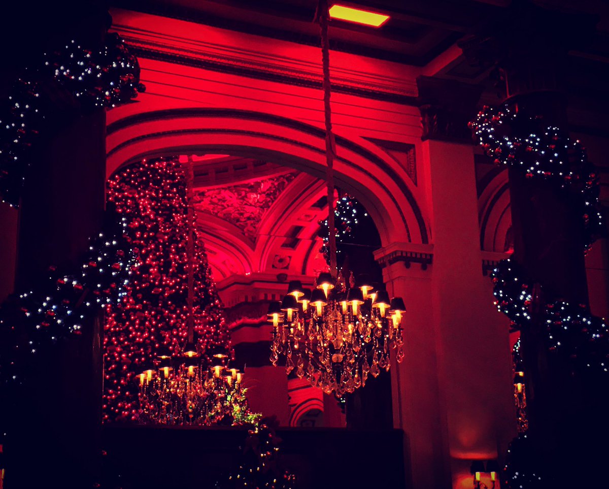 Kierbro's tweet photo. @DomeEdinburgh #edinburgh #christmas #festive #scotland #edxmasSOL #Scottish #saltire https://t.co/rug0IVmW3e