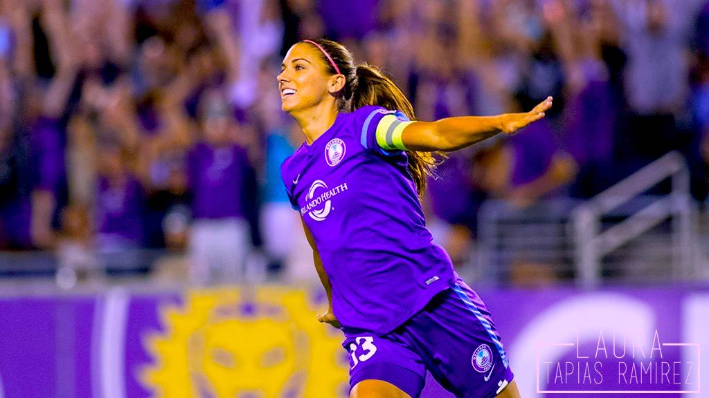 lauratapiasr's tweet photo. Alex Morgan: “Dale a un hombre una mujer que ame el fútbol y será feliz para toda la vida”. https://t.co/yhjUy2i5IC