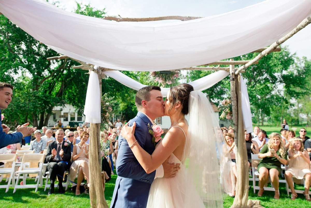 theknotspot's tweet photo. Plan your wedding easier than ever before with the Knotspot App.

#juliefulsher

https://t.co/T7PpJzp5Fo https://t.co/sogw2IJCOn