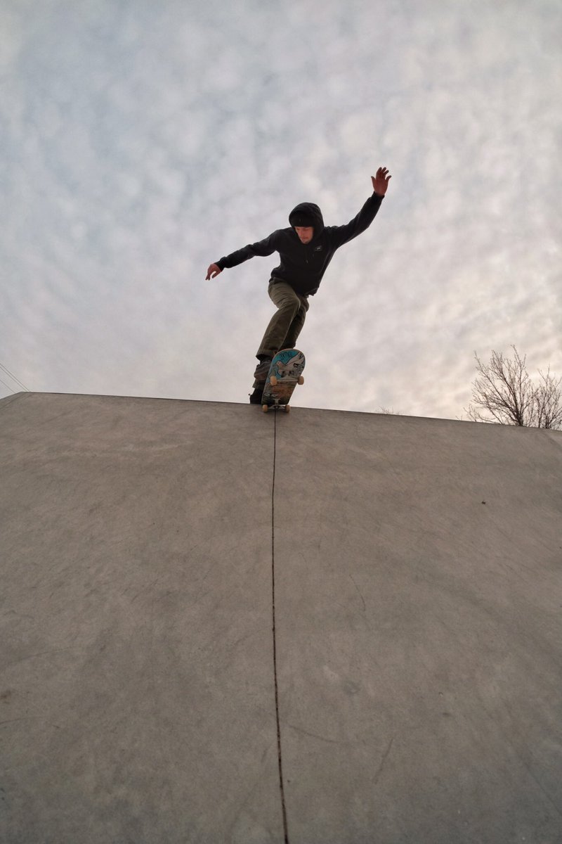 ALLiNEEDSKATE's tweet photo. @staygoon #backtail ๐ธ: @jarrodpimental #ainskateboarding https://t.co/bjw6vTPK2P https://t.co/ZQIOsq0TlP