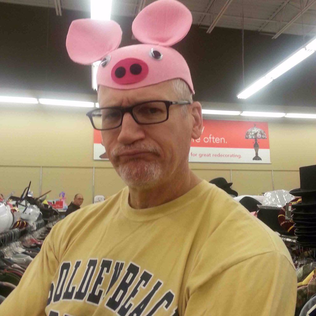 Slade2Rick's tweet image. Feeling a little pig headed today