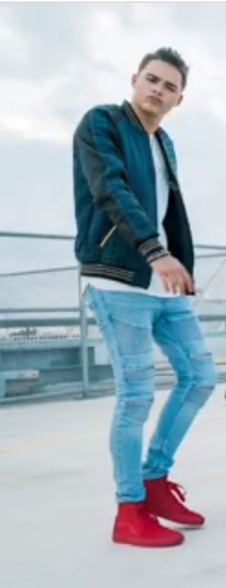 mix5boricua's tweet photo. ESTÁ EN DIRECTO AHORA POR IG https://t.co/ZmOH2ANu4W