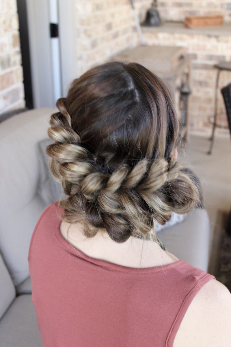 mccranston's tweet photo. Pull through braid updo tutorial https://t.co/7UJABMvahh https://t.co/wbIIvSoGeJ
