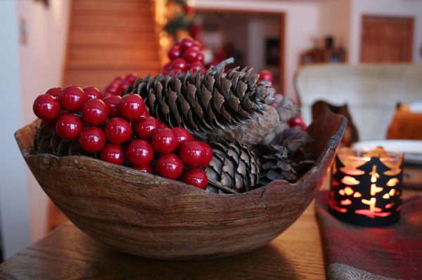 Subtle touches like a bowl of pine cones or a wreath can create a warm &amp; festive feeling in your home. #pasadenarealestate #tuesdaytip