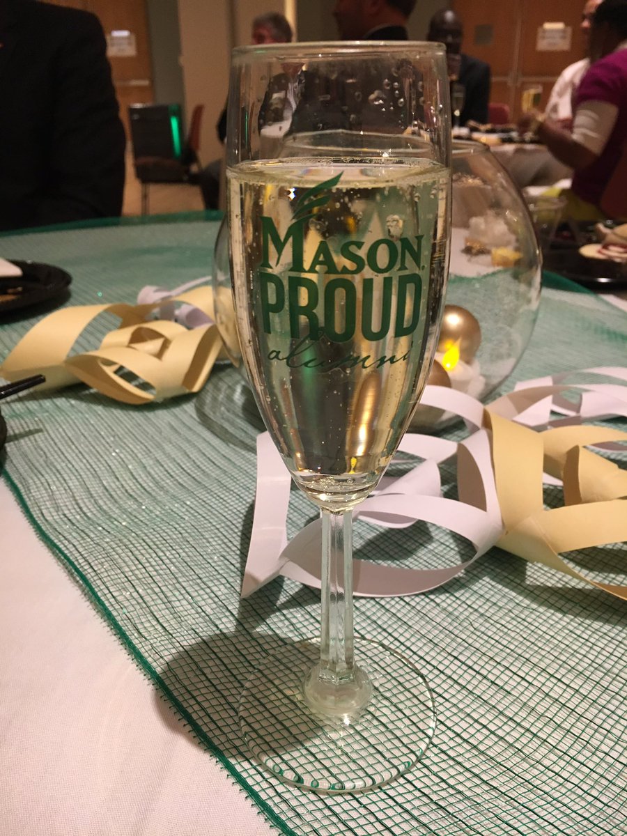 LaylaBonnot's tweet photo. Celebrating 2016 Dec grads! #gradtoast @ScharSchool @MasonAlumni #proudalum https://t.co/kw30d1haRY