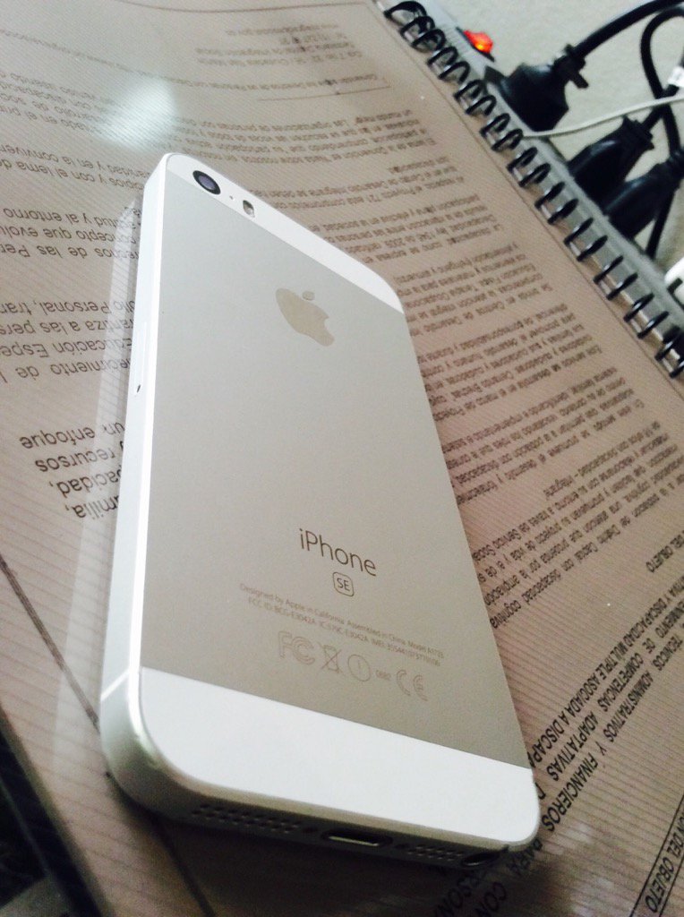 zant78741's tweet photo. Vendo "Cambio IPhone SE " en #wallapop https://t.co/7M5i8l4YFn https://t.co/FghWjaHMTD