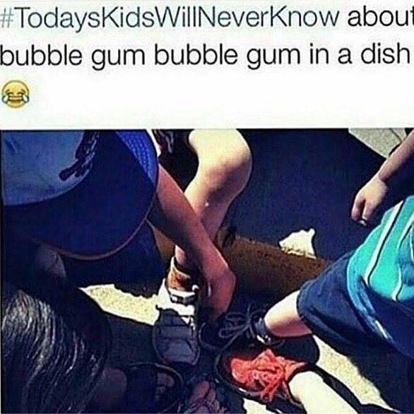 ChristinaPagee's tweet photo. When this was the ultimate way to make decisions.... 😂 https://t.co/gTrPDLLuZg