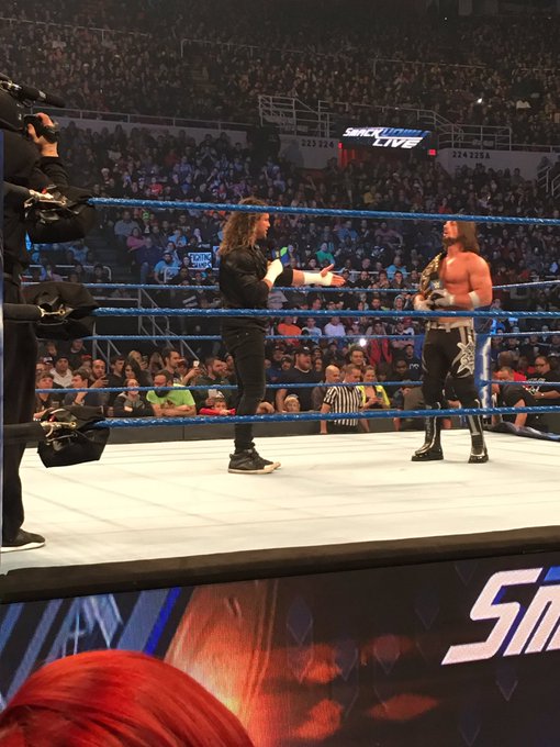 #Detroit #SmackDownLIVE @HEELZiggler @AJStylesOrg https://t.co/aKgBJuQi09