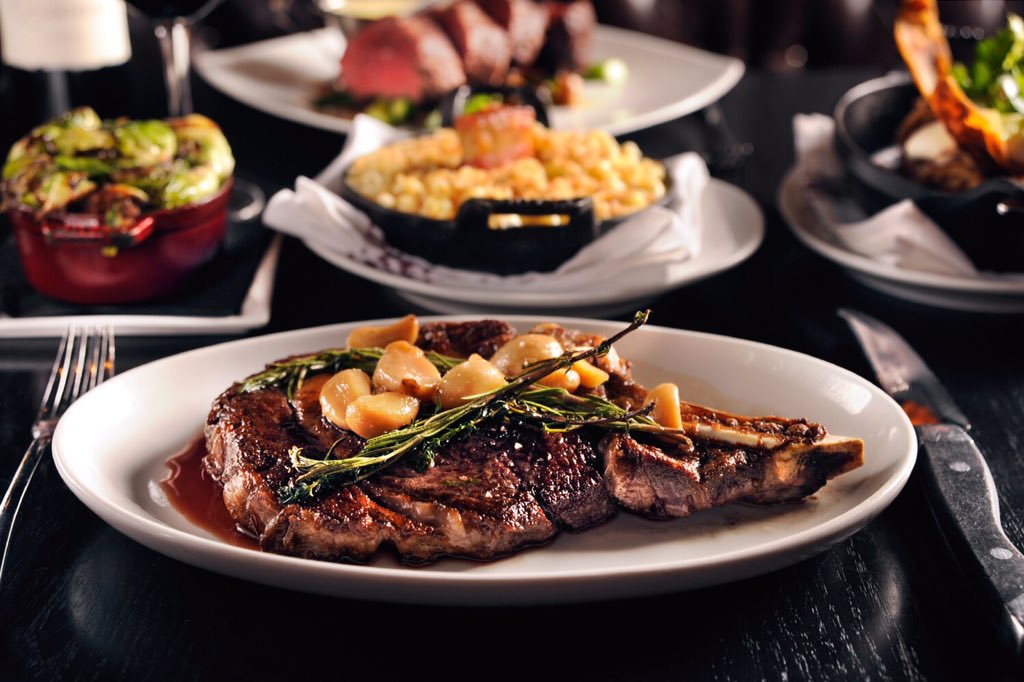 BostonFoodRules's tweet image. The @foodandwine Prime Bone-In Rib Eye 🐄 with Confit Garlic &amp;amp; Herb Sachet at @BostonChops. 📸: @JazzRules