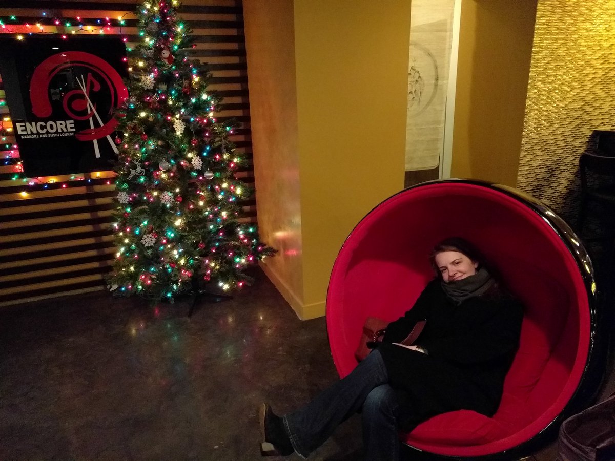 Doing karaoke at #encore courtesy of the #manvan <a href="/johamburge/">Jo Hamburge</a>