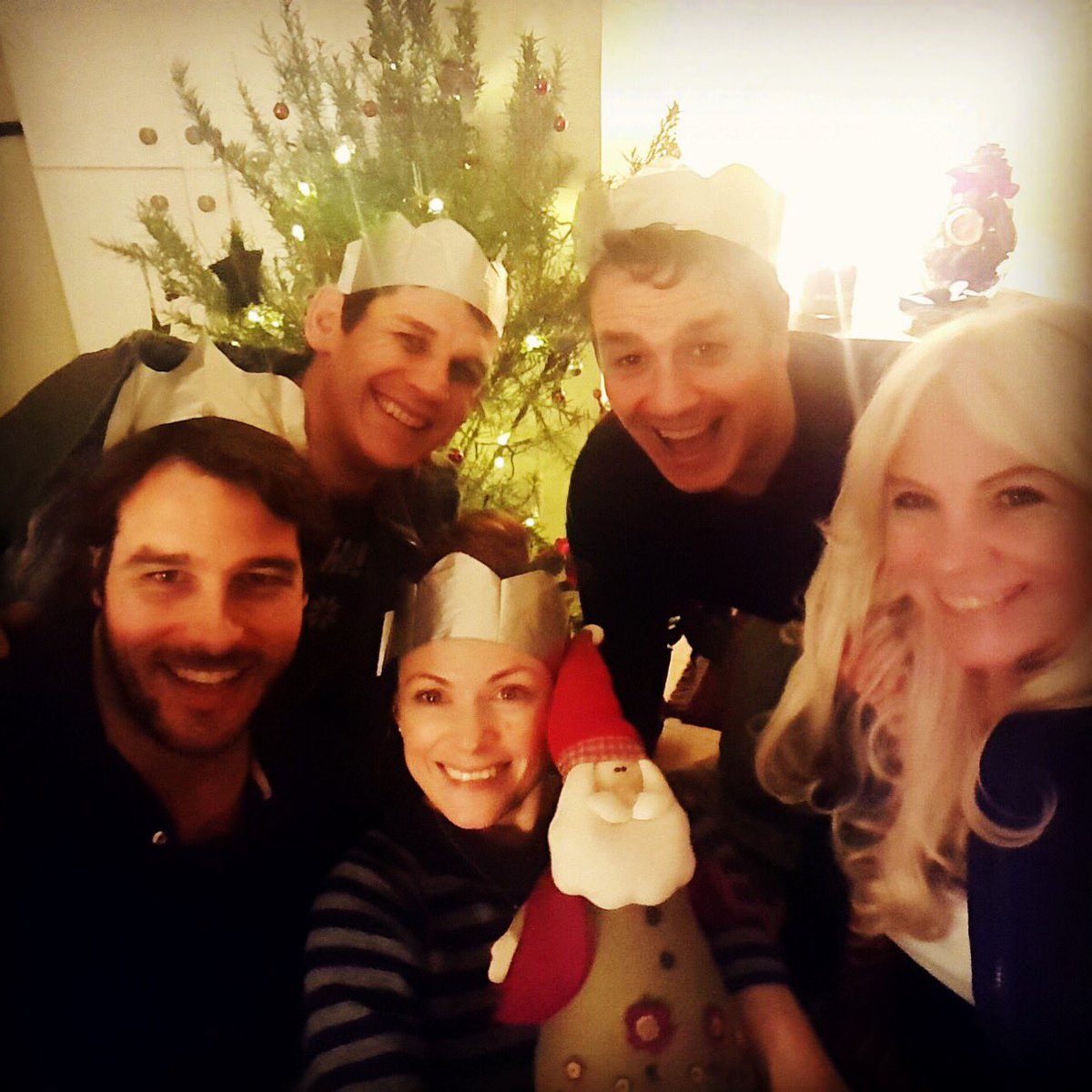 OfficialChunter's tweet photo. 🎄We wish u a merry Christmas &amp; a happy new year 💫
#ChristmasSpirit #ChristmasDinner #HamNight #PaperCrown #Friends #christmas https://t.co/LQOOv75aVq