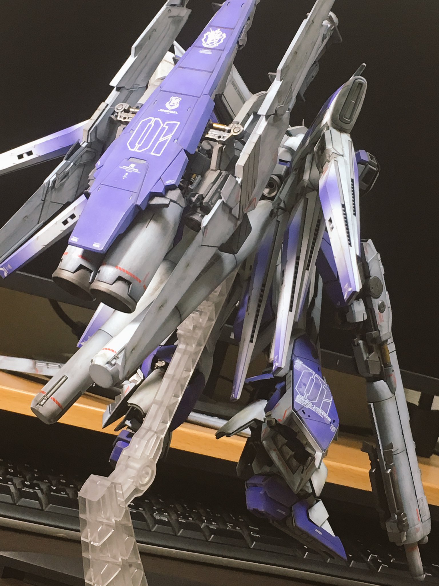 なしん Mg Hi Nガンダムhws作ってるよ 最終回 Hi Nガンダムヘヴィウェポン第二形態の背面図 ワケ分かんない最高ですねバンダイ そもそも Hi Nガンダムヘヴィウェポンシステム第二形態 って機体名称 がもうカッコ良すぎですね 厨二が狂喜乱舞です