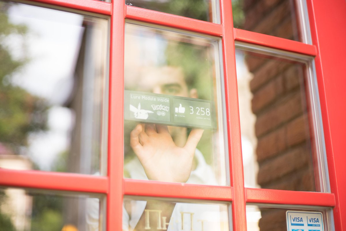 LikeMe_Life's tweet image. LikeMe display is like a the mirror of trust. That will be awesome #LikeMeLife #LikeMeApp  #LikeMeDisplay #startup #hardware #eink