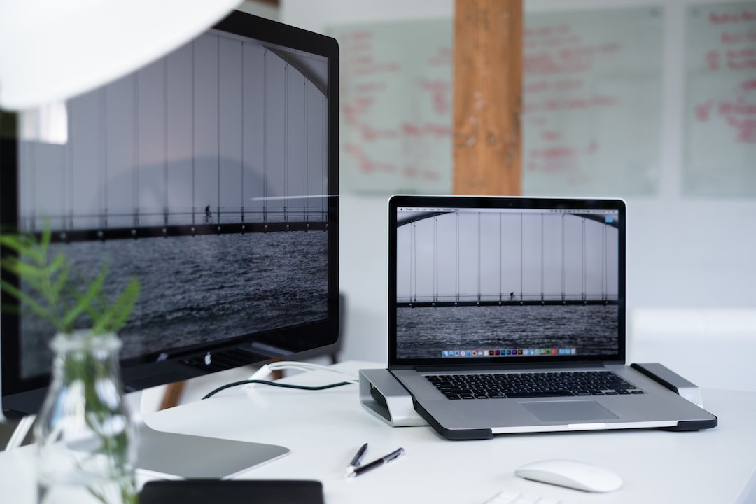 HengeDocks's tweet photo. Bridge the gap between your laptop and desktop workstation with the #HorizontalDock. https://t.co/ACjMiIc5uw