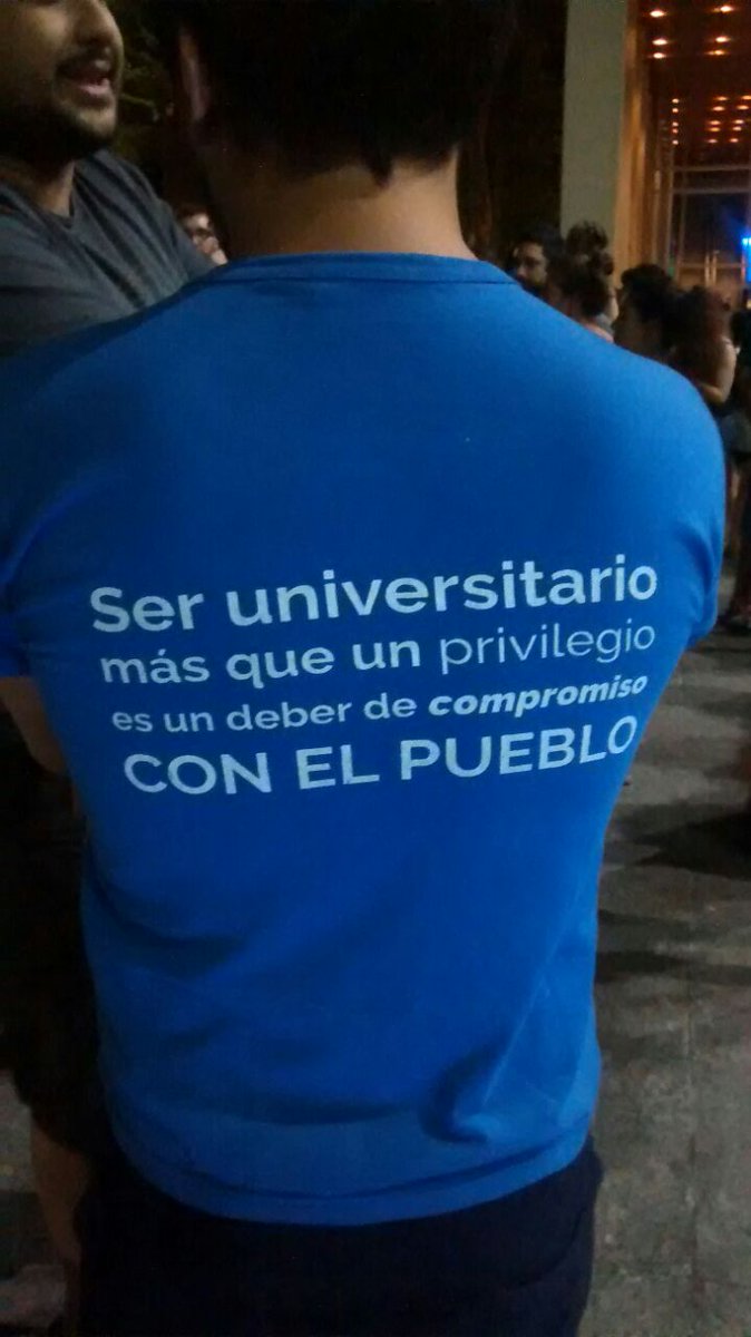 RachelHolway's tweet photo. #Ahora #PoloCientifico #Palermo contra el #ajuste y los #despidos en #Ciencia 
#BuenosAires #Argentina @UNICEFenEspanol @ONU_es @OEA_oficial https://t.co/pIcNjQzN90