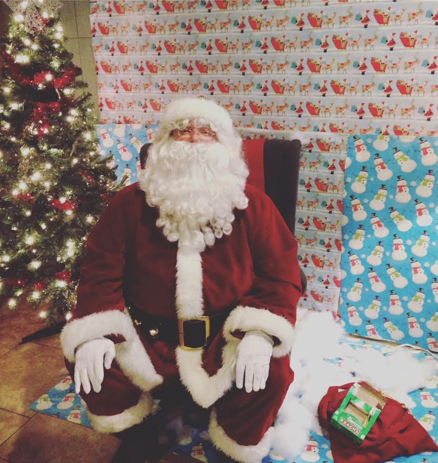 PPCProvo's tweet image. SANTA IS HERE!!! Hurry, come and tell him what you want for Christmas! #pizzapiecafeprovo #christmas #santaishere