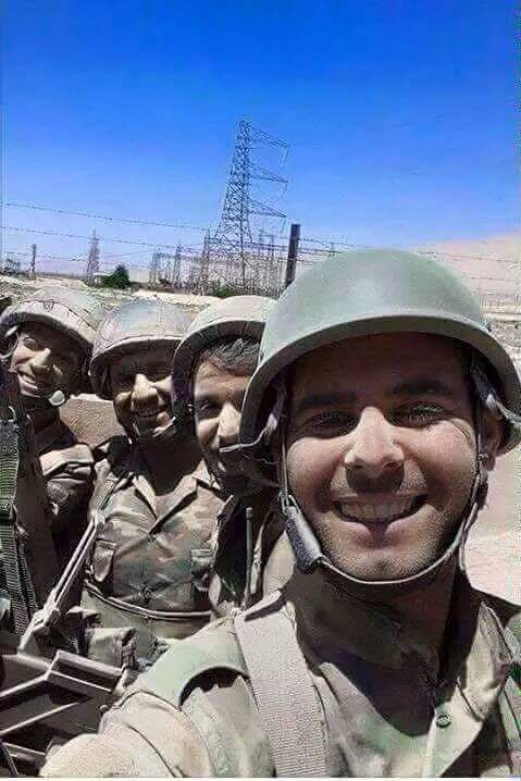 صبآح جديد بيومہ ﺂلرآئع يحمل ﺂلأمل 
  بآذنہ تعآلى ﺂبتسموآ فَ ﺂنتم في رعآيہ
    رب كريم قآدر علىء كل شيء 
#الحشد_المقدس
#بالموصل_ندك_الرايه