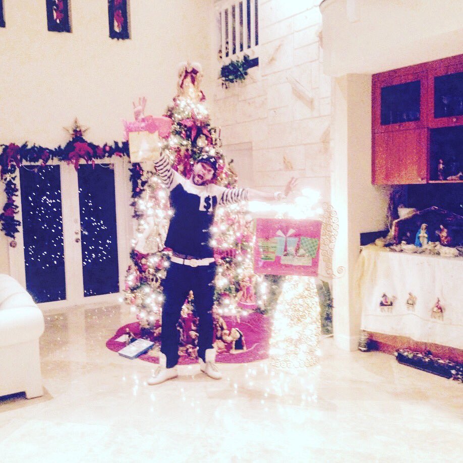 ItsJohnnyAngel tweet picture
