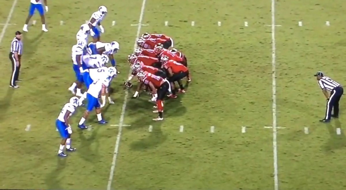 GolfNBS's tweet photo. Video: Western Kentucky pulls off a fake kneel down trick play against Memphis https://t.co/lAcnB5mzqT https://t.co/Lt3Ek8Yeh8