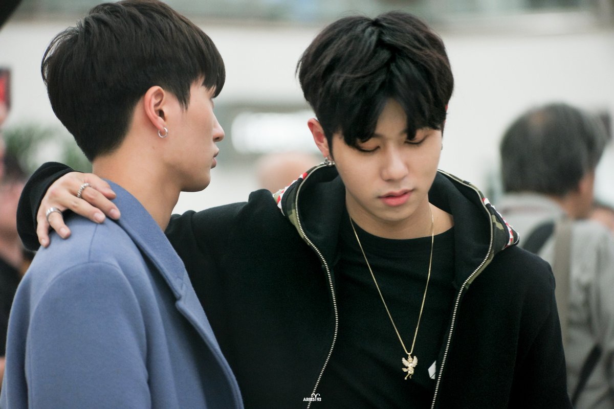 Aries9292's tweet photo. 161204 GMP 입국 
#소년24 #유영두 #영두 #boys24 #youngdoo
https://t.co/2A4XqekOg6
https://t.co/nKAT6o8vpa
https://t.co/dG6HH8SfAe https://t.co/YpRdmrJCCt
