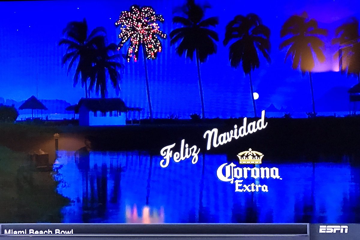 40+ Corona Feliz Navidad Commercial PNG