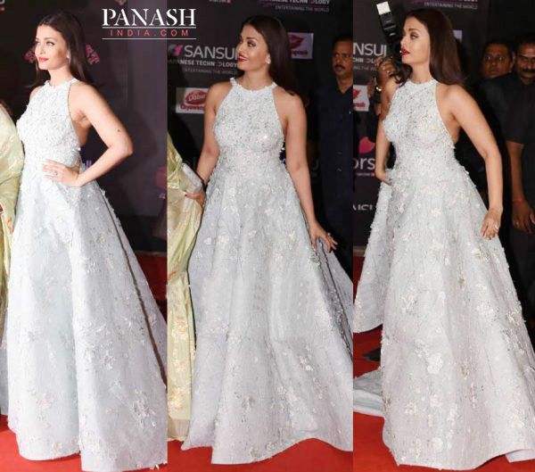 panashindia's tweet photo. #AishwaryaRai wearing a stunning gown for #screenawards2016.
How many likes for her..
#Panashindia #Bollywoodfashion #redcarpetstyle https://t.co/U22zAwiDXN