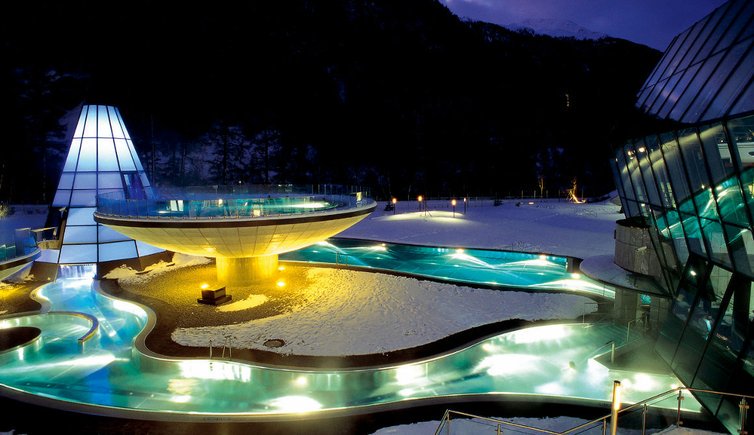 Estas piscinas se encuentran en lo alto de los Alpes austriacos, rodeadas de pistas de esquí es la mejor manera de relajarse.
¿Os gustan?
