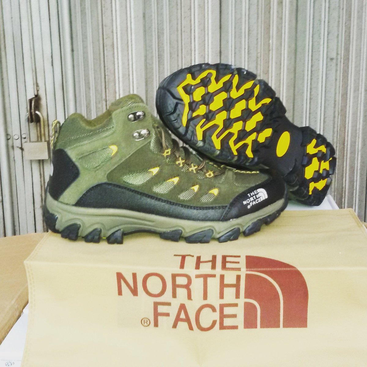 setyajersey's tweet photo. Sepatu The Northface 8619. 500rb saja bos @PendakiJakarta , @infopendaki https://t.co/veg6u2h3hJ