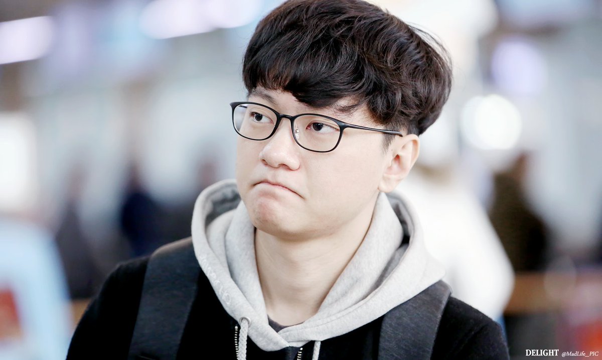 MadLife_PIC's tweet photo. 161205 인천공항 출국 - 오랜만에 만난 겸댕이 매라홍ㅁㅅㅁ
https://t.co/CWlhpv4dww
#MadLife #홍민기 #CJENTUS https://t.co/EBfv2R390s