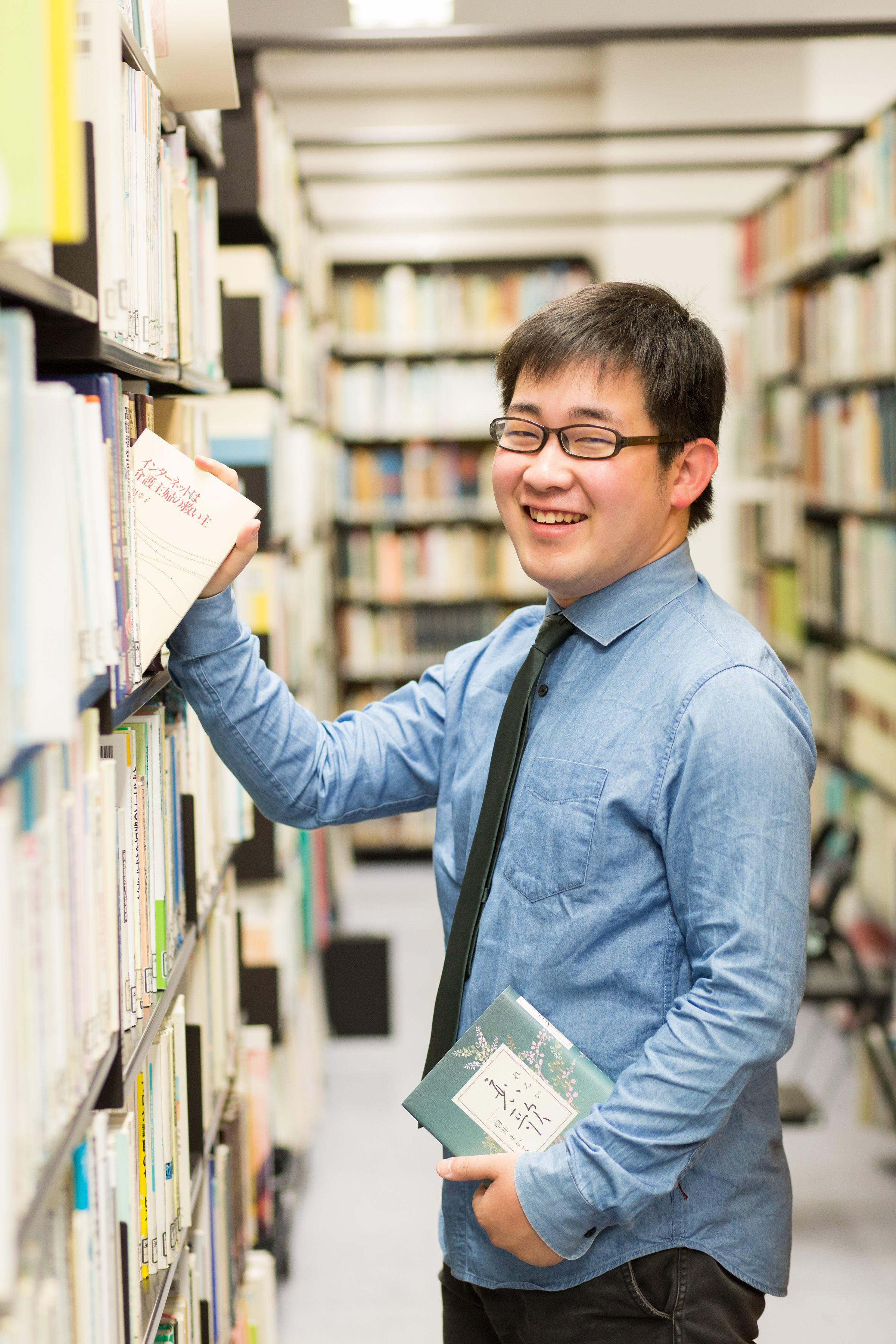 鎮西学院大学 公式 全国大学ビブリオバトル 優秀賞受賞 全国大学ビブリオバトル16京都決戦 が今月18日に京都市で開催され 九州地区代表として本学学生の藤原礼武さんが優秀賞に輝きました 藤原さん受賞おめでとうございます T Co