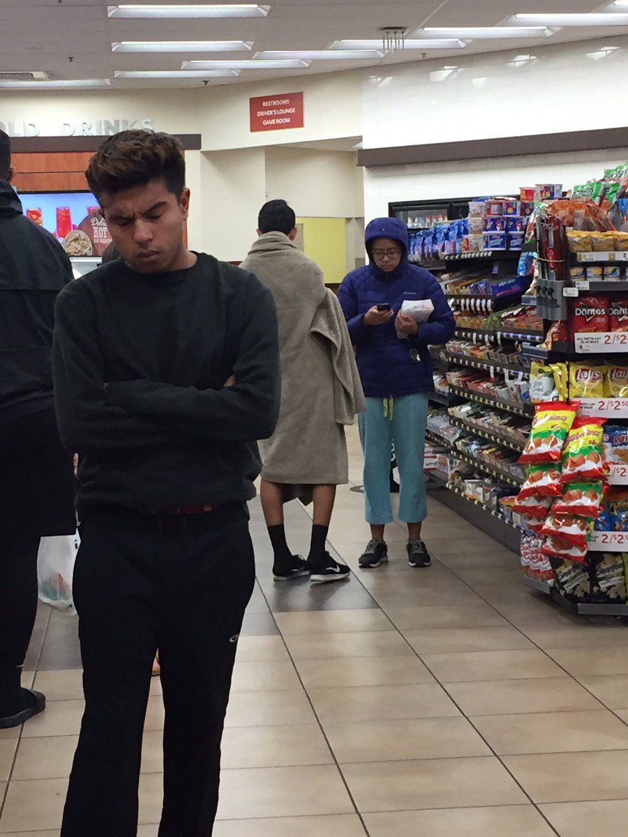 dylanscifo's tweet photo. three iconic moods during long road trips https://t.co/T4IujXFYeQ