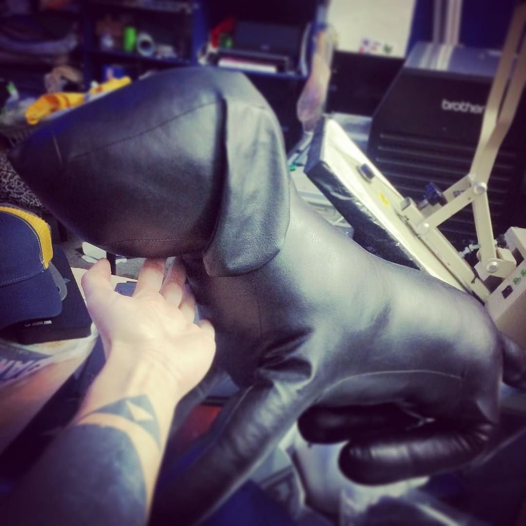 medicinebug's tweet photo. #bondage #leather #dog #stuffedweirdness https://t.co/nOvDf4Q7cq https://t.co/knJPBtMJtY