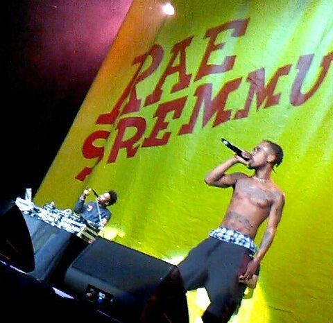Lit_Lightskin20's tweet photo. 2016 best year of my life my first rap concert was #DedicationTour 💦💦😍😍😍I love y'all @Jxmmi @LilTunechi @iHipsterLee (@RaeSremmurd ) https://t.co/0mAJmZslny
