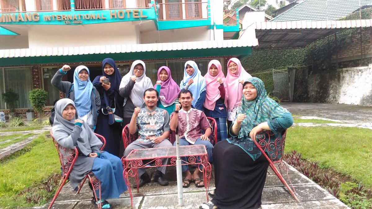 lkptarqbkt's tweet photo. Dibina oleh ustadz &amp;ustadzah yang berpengalaman dibidangnya #islam #alquran #rumahquran #tahsin #tahfizh #hafizh #hafizhah #bukittinggi https://t.co/4nigv5iutp