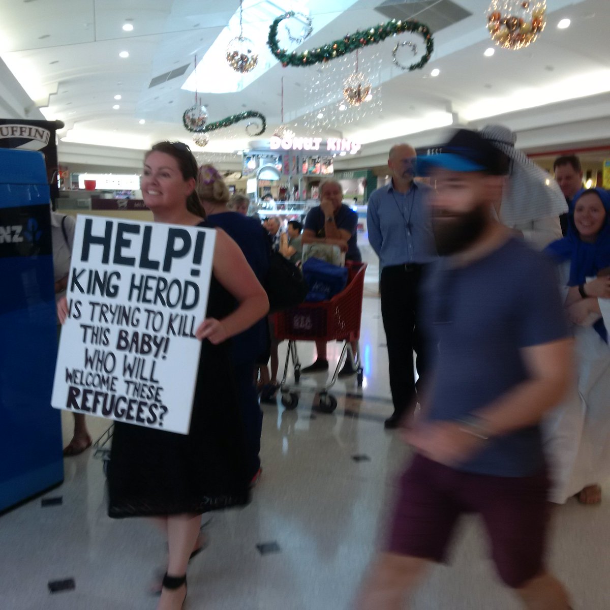 PerthBabyJesus's tweet photo. #galleria #perthbabyjesus will I be safe here https://t.co/FbpQU5k0mc