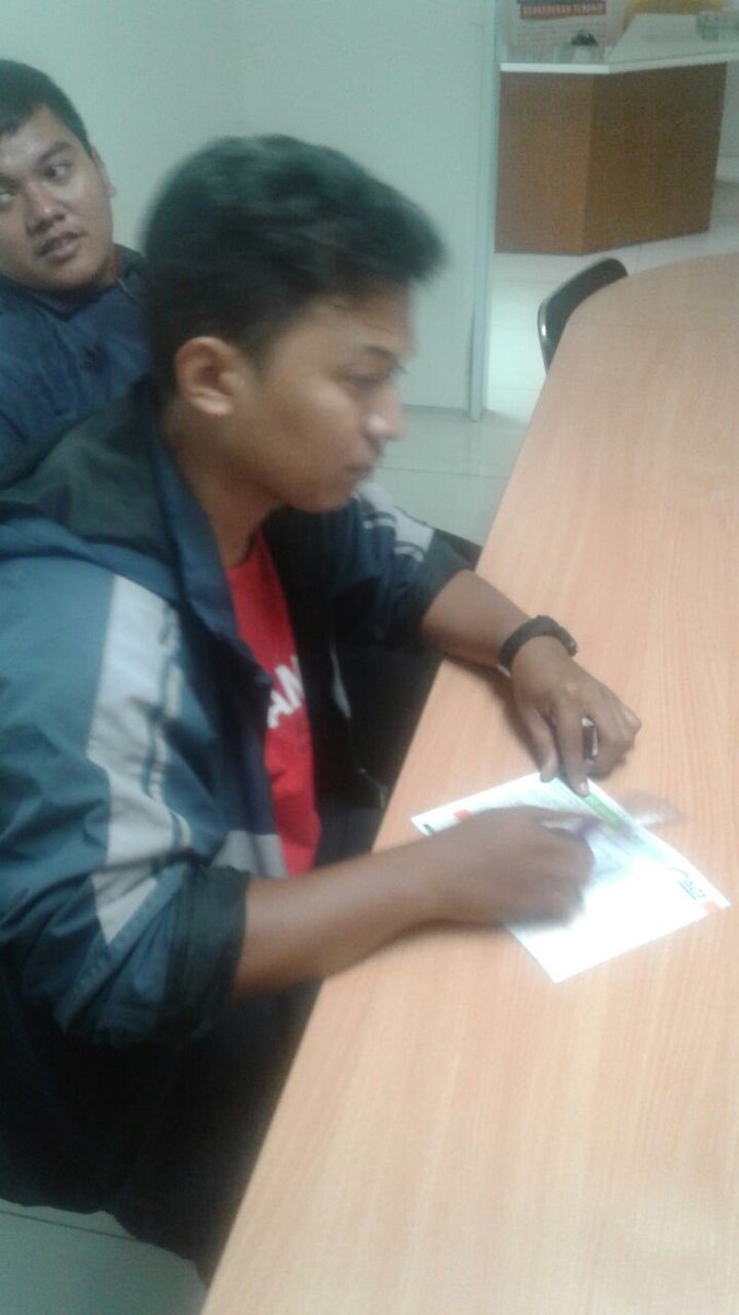 JTanjungBarat's tweet photo. Alhamdulillah dana #PeduliAceh telah kita salur kan melalui @ACTforHumanity dengan di wakil kan oleh korwil kita bang alwi,semoga bermanfaat https://t.co/zEykiFNaje
