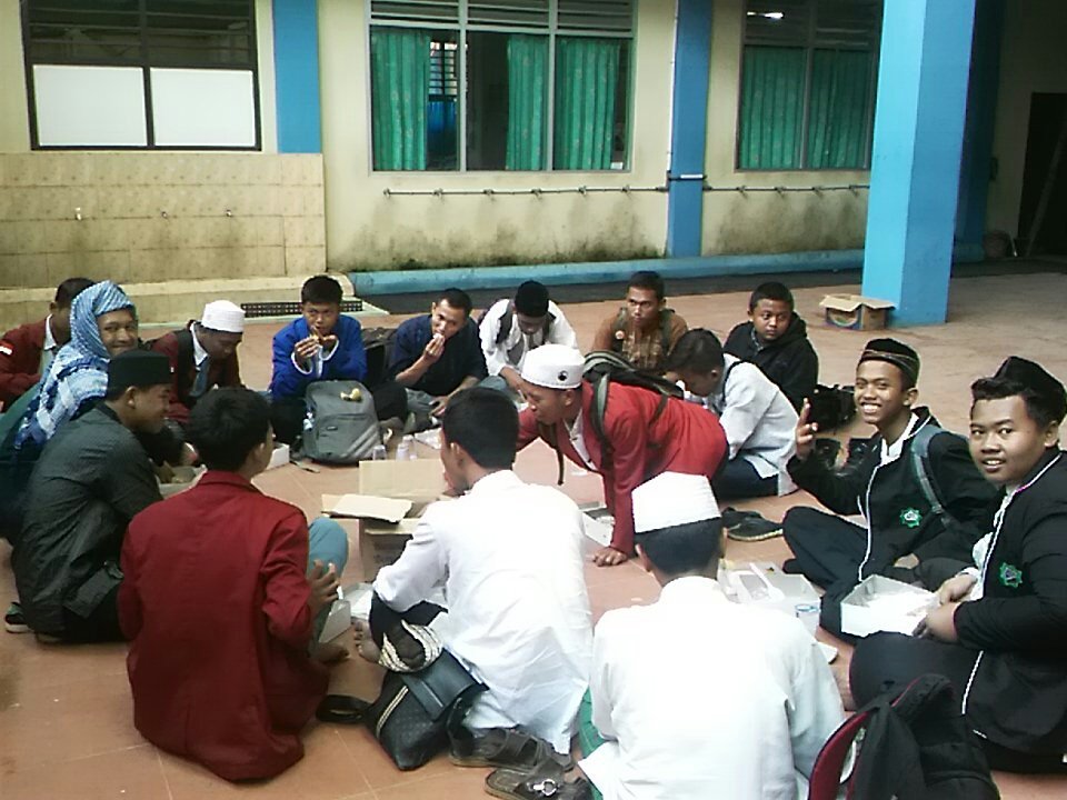 Yaaa jangan lupa makan akh